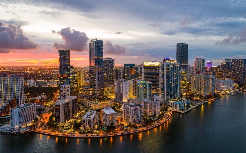 Property tax cero en Florida — qué propone DeSantis y cómo afecta a inversores LatAm