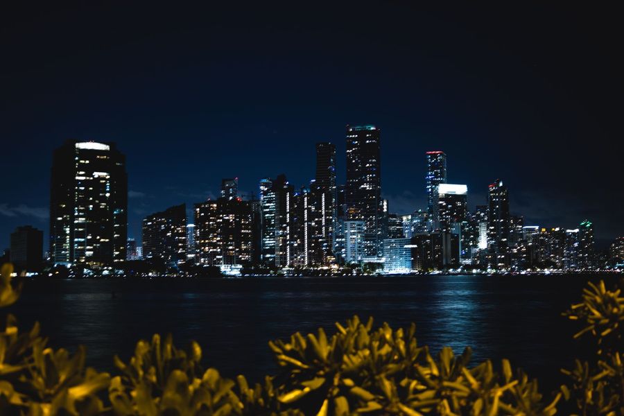 Comprar en preventa en Miami: lo que dice el registro público cuando llega la hora de revender