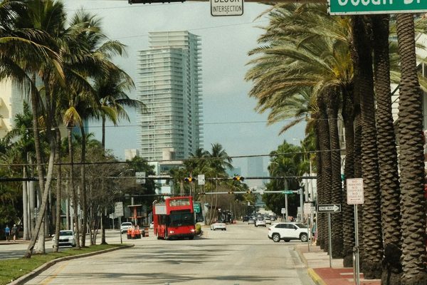 Vivir en Miami Beach: por qué es una excelente decisión (y cuándo no lo es)
